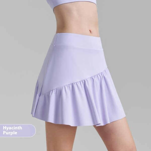 Women’s pleated fitness yoga skirt with a ruffle hem, perfect for sports, tennis, and gym workouts.