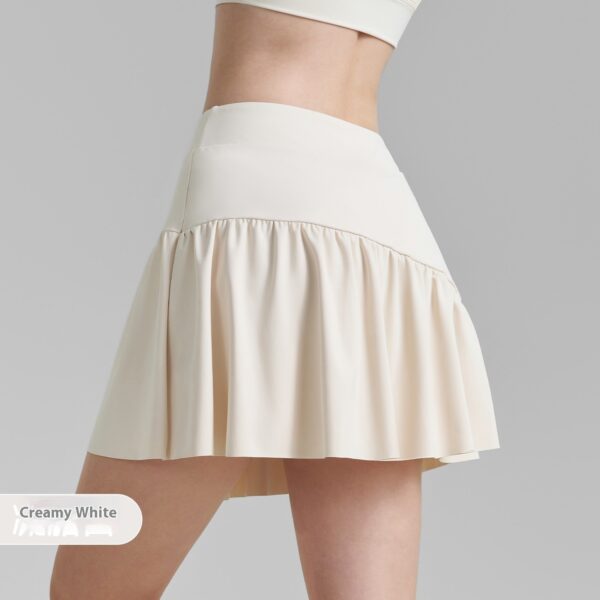 Women’s pleated fitness yoga skirt with a ruffle hem, perfect for sports, tennis, and gym workouts.